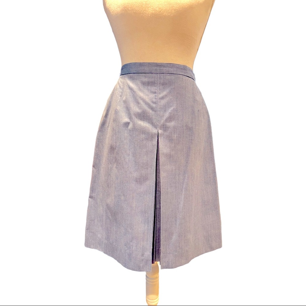 Saks Fifth Avenue Skirt. Size A